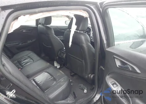 2019 Chevrolet Malibu Lt z USA, uszkodzony, nr VIN 1G1ZD5ST9KF123210